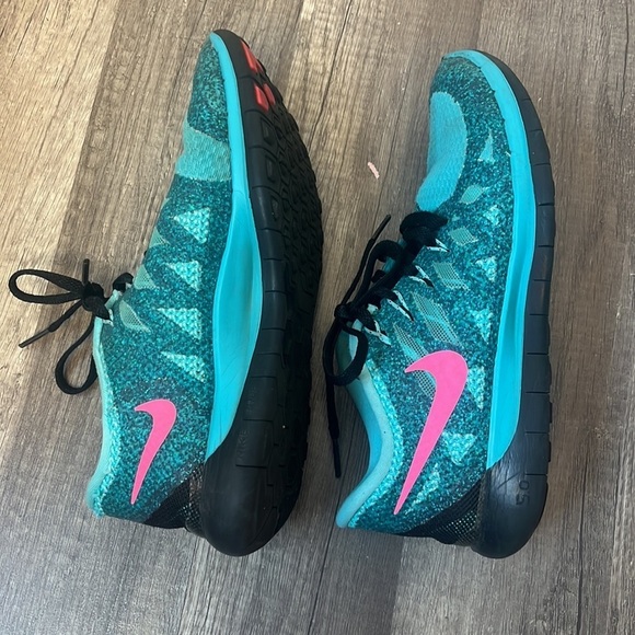 Nike Free 5.0 Running Sneaker Shoe Deep Royal Hyper Pink Size 6 - Picture 8 of 13